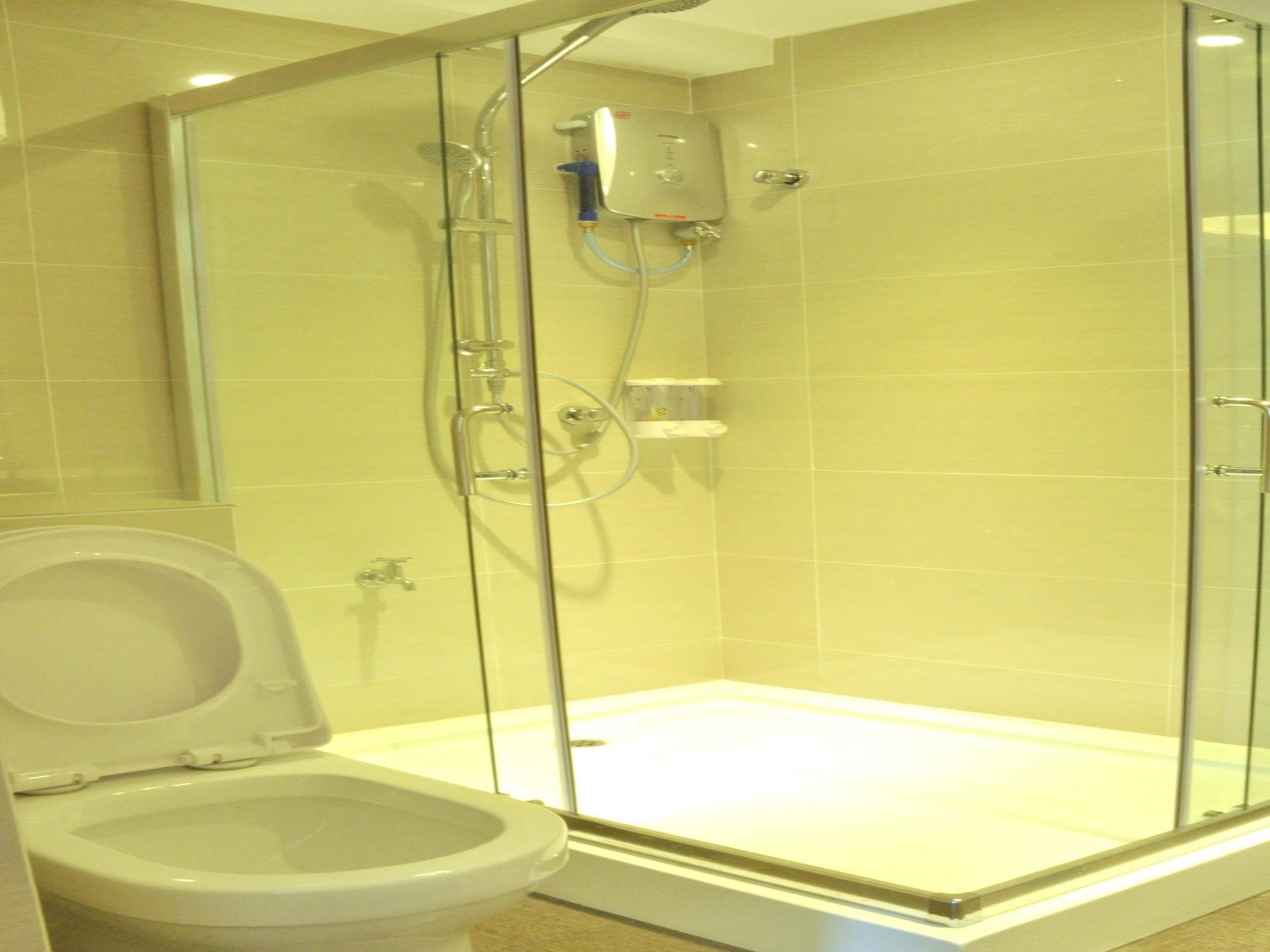 Ease Hotel Kota Kinabalu Extérieur photo