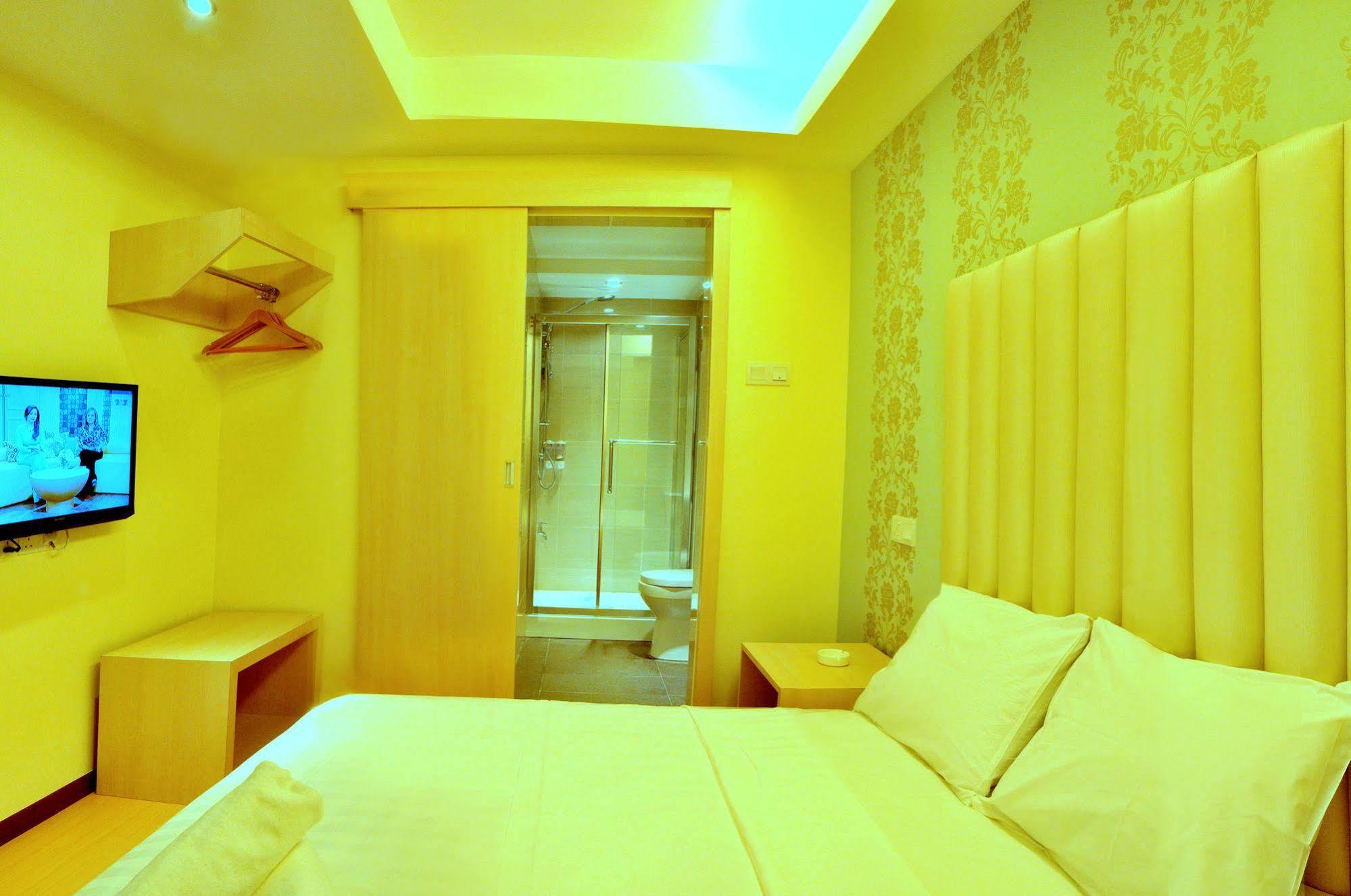 Ease Hotel Kota Kinabalu Extérieur photo